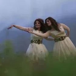 Inga and Anush Arshakyans «Hay-Hay»