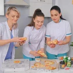 Tashir Pizza. Photo Advertisement